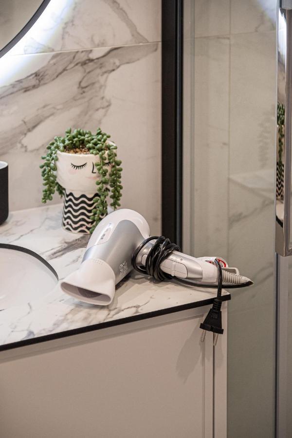 Cohost I Premium Residences I On The Historic Pilies Street I Self Check-In Vilnius Exterior photo