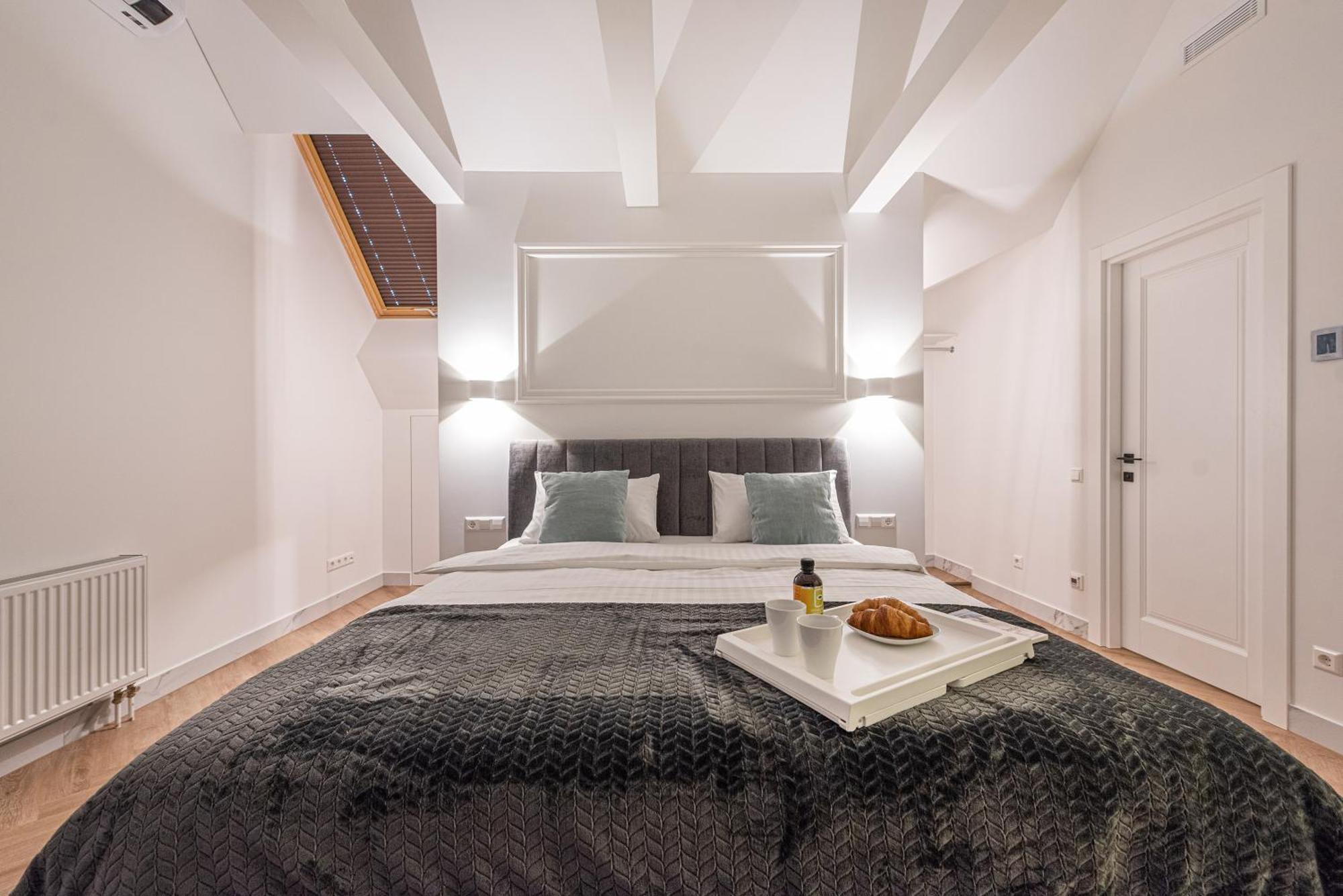 Cohost I Premium Residences I On The Historic Pilies Street I Self Check-In Vilnius Room photo
