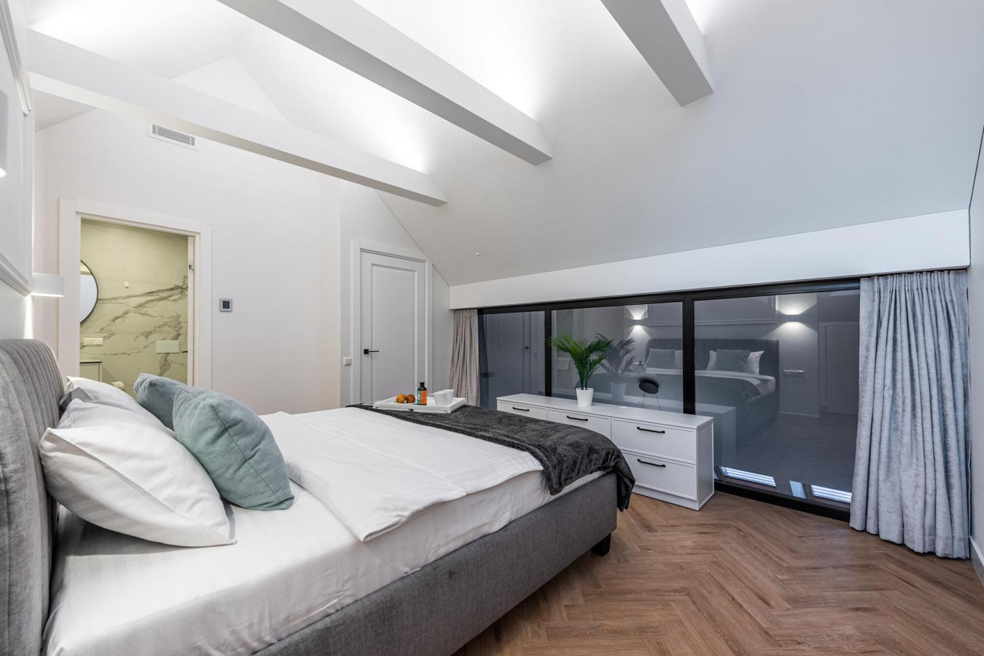 Cohost I Premium Residences I On The Historic Pilies Street I Self Check-In Vilnius Room photo