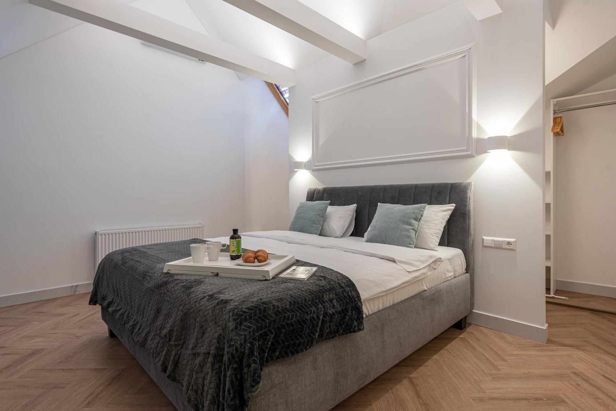 Cohost I Premium Residences I On The Historic Pilies Street I Self Check-In Vilnius Room photo