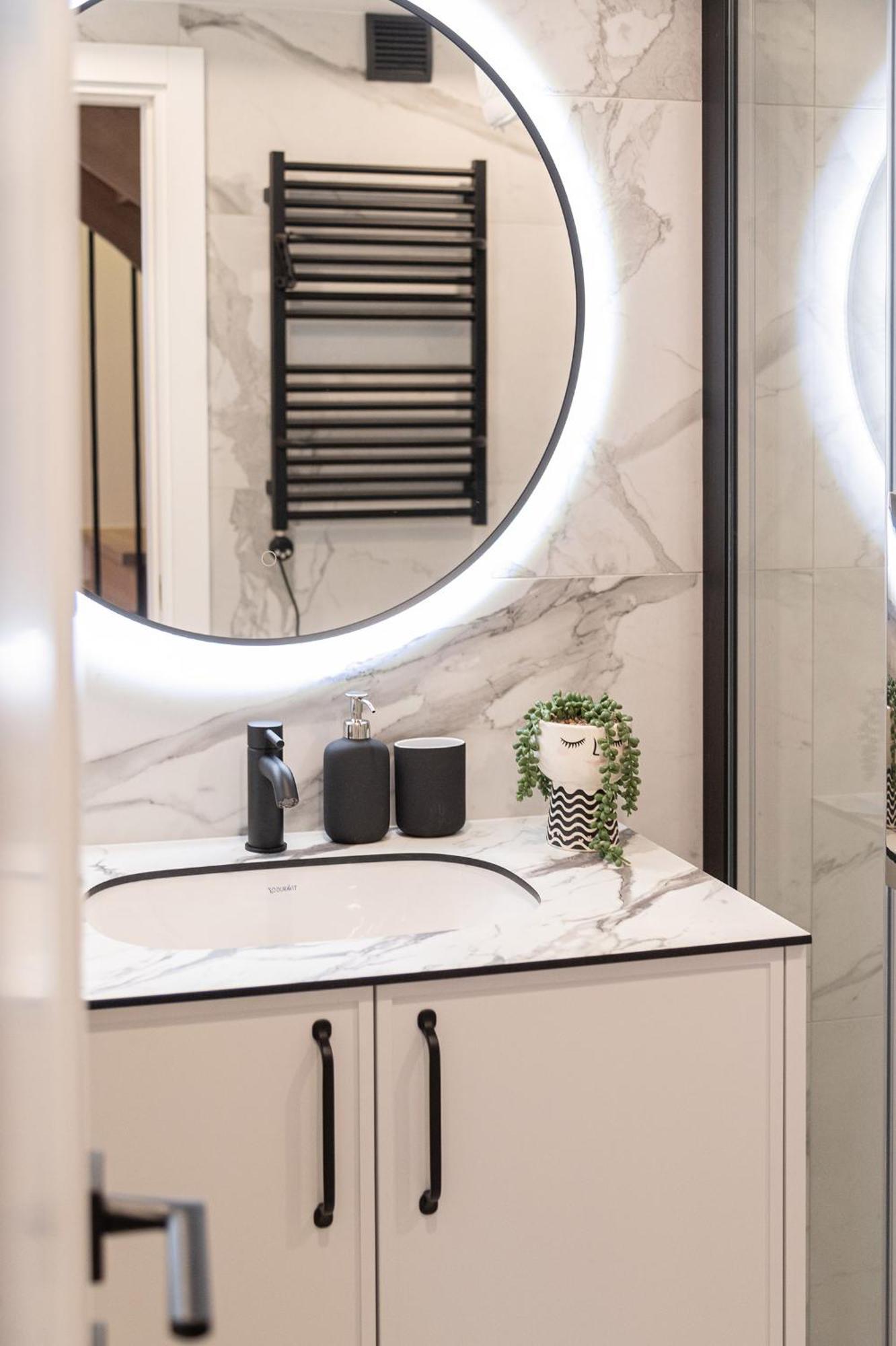 Cohost I Premium Residences I On The Historic Pilies Street I Self Check-In Vilnius Room photo